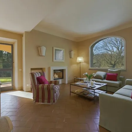 Vecchietto Sleeps 12 Villa
