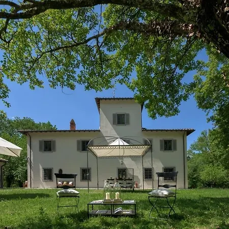 Villa Vecchietto Sleeps 12