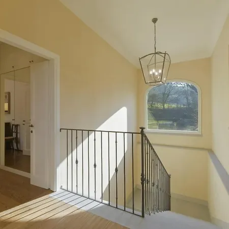 Villa Vecchietto Sleeps 12 *