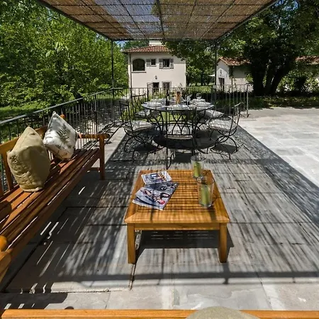 Villa Vecchietto Sleeps 12