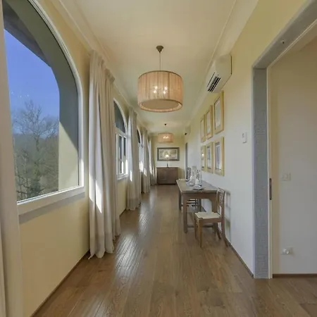 Villa Vecchietto Sleeps 12