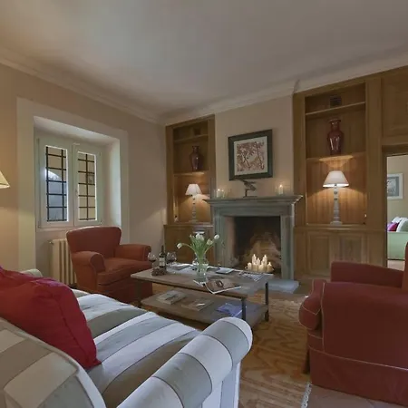 Vecchietto Sleeps 12 Villa