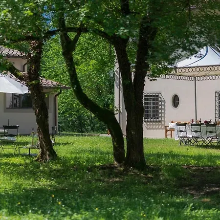 Villa Vecchietto Sleeps 12 *